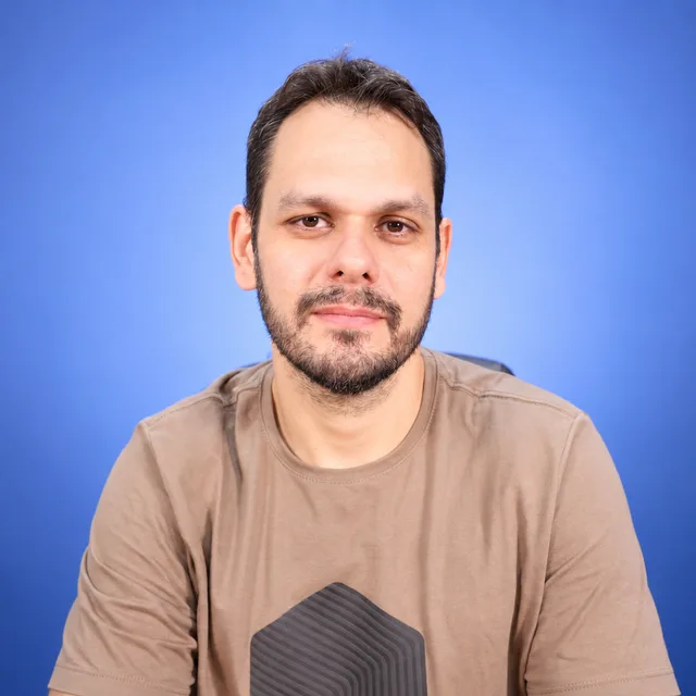 Dr. Bruno Damásio